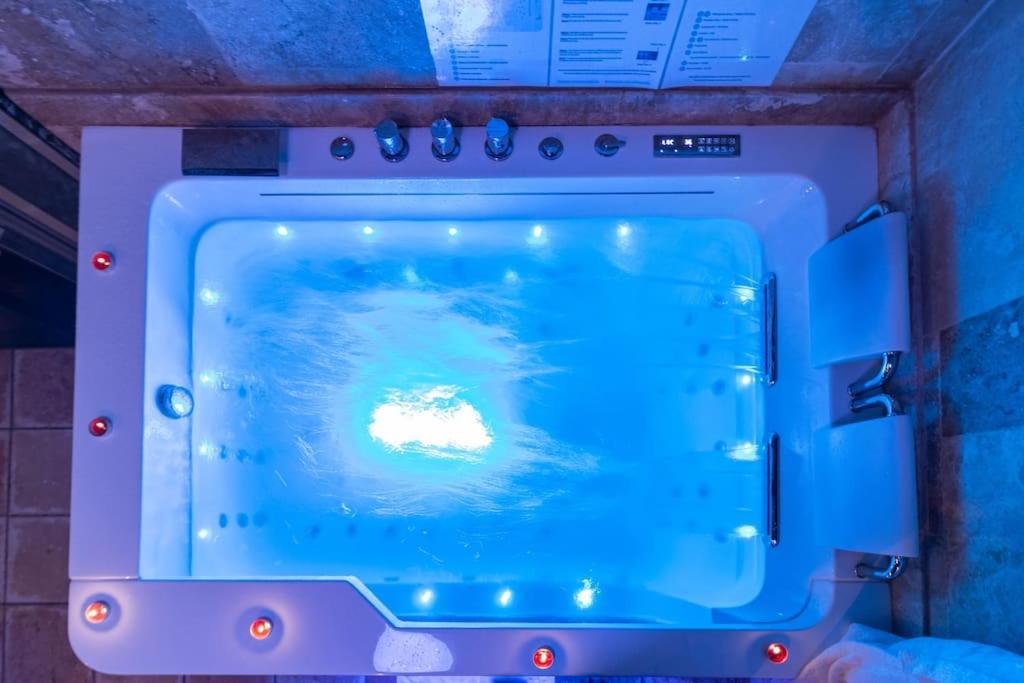 Bed & Spa - La Parenthese Topdestination-Dijon - Centre Ville - Classe 3 Etoiles Ngoại thất bức ảnh
